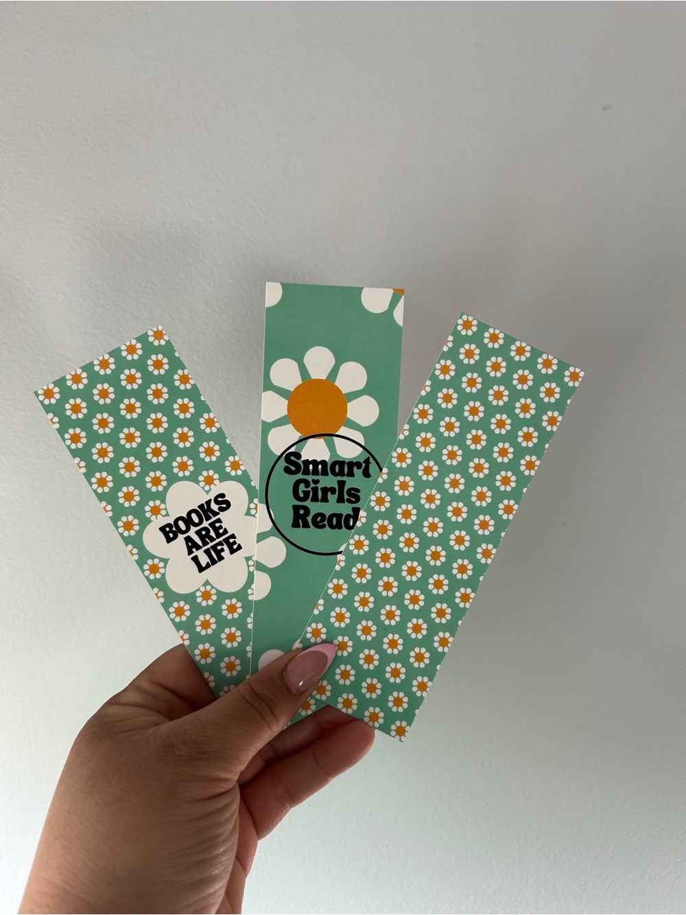 Green Daisy Bookmarks - 'Smart Girls Read' Set